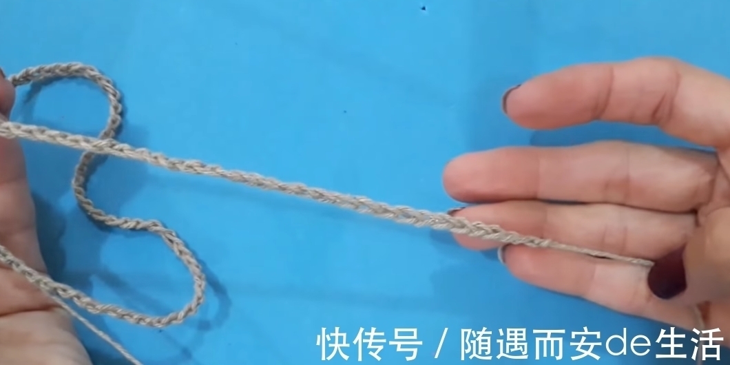 蕾丝 自制洋气颈链,一款多链式圆柱装饰颈链教程,配任何衣服都美美哒