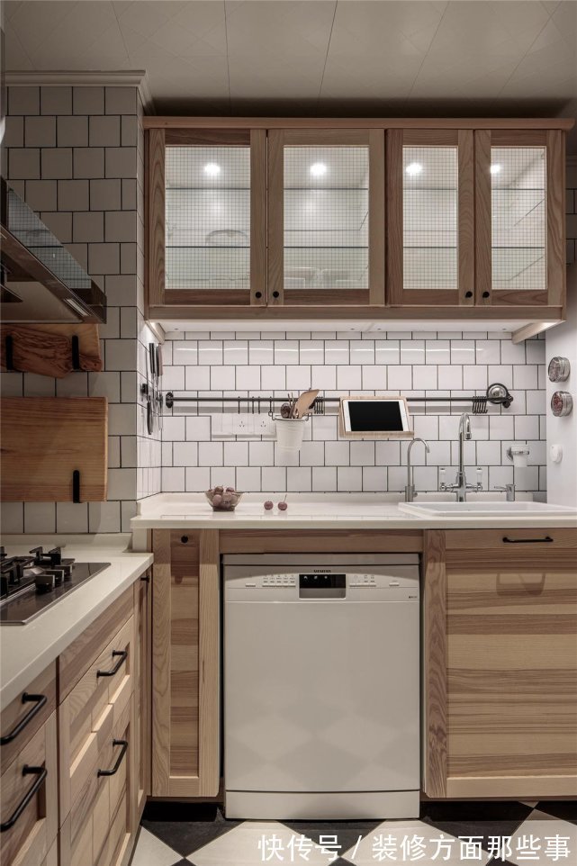 卫生间|92平北欧风三居室，白色+原木与室内相得益彰