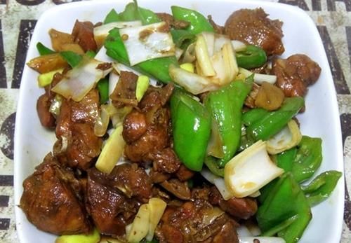 特别爽口开胃的经典下饭菜，简单易做上桌快，比大鱼大肉还受欢迎！