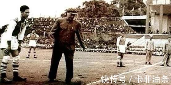 中国足球|98年的男足能拿到多少月薪,当时的男足世界排名又是多少呢?