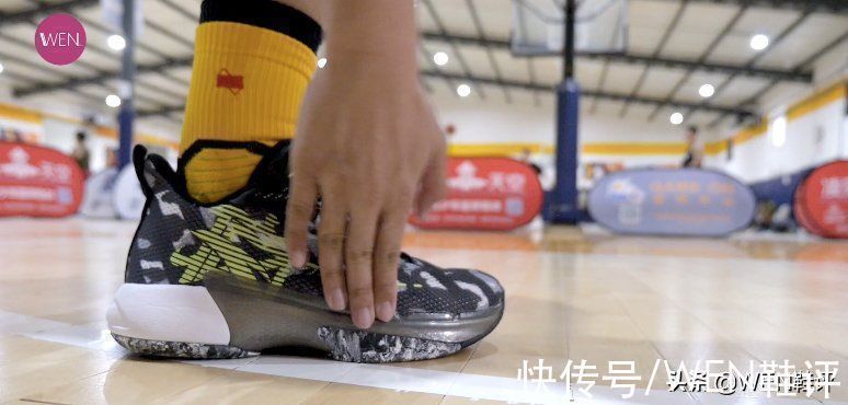 鞋带 有火影联名才二百,透气耐磨的进击3能成为实战好鞋么?