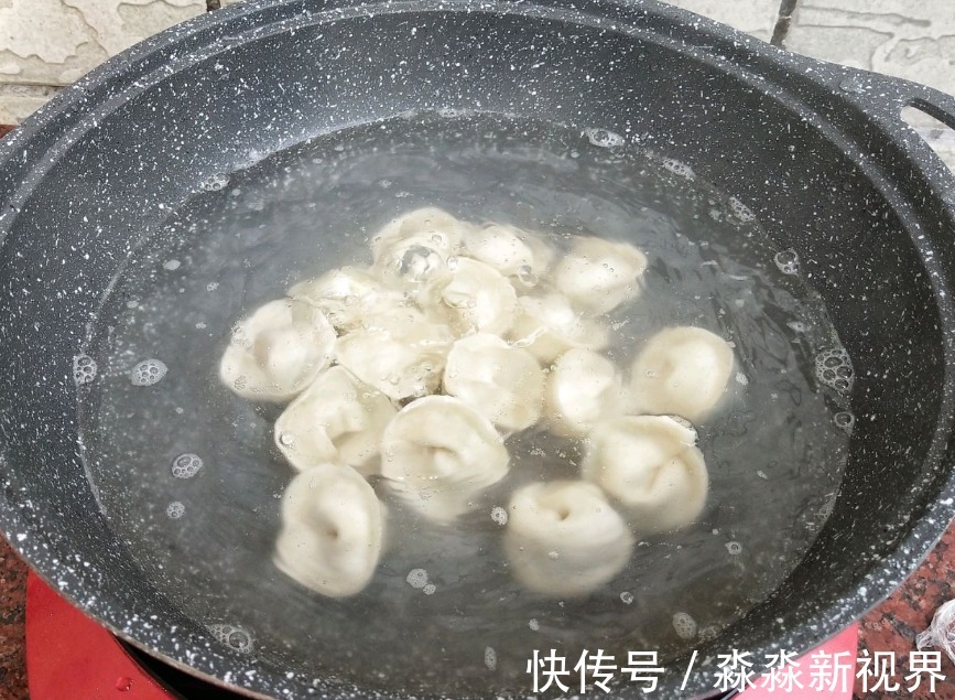 三鲜馅|入伏饺子,吃韭菜馅是“外行”!就吃这馅,1瓜1蛋,鲜上加鲜,香