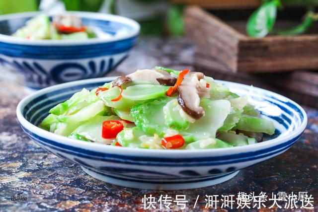 很多人不认识这食材,7块钱买一颗,开水烫一烫,爽口又开胃