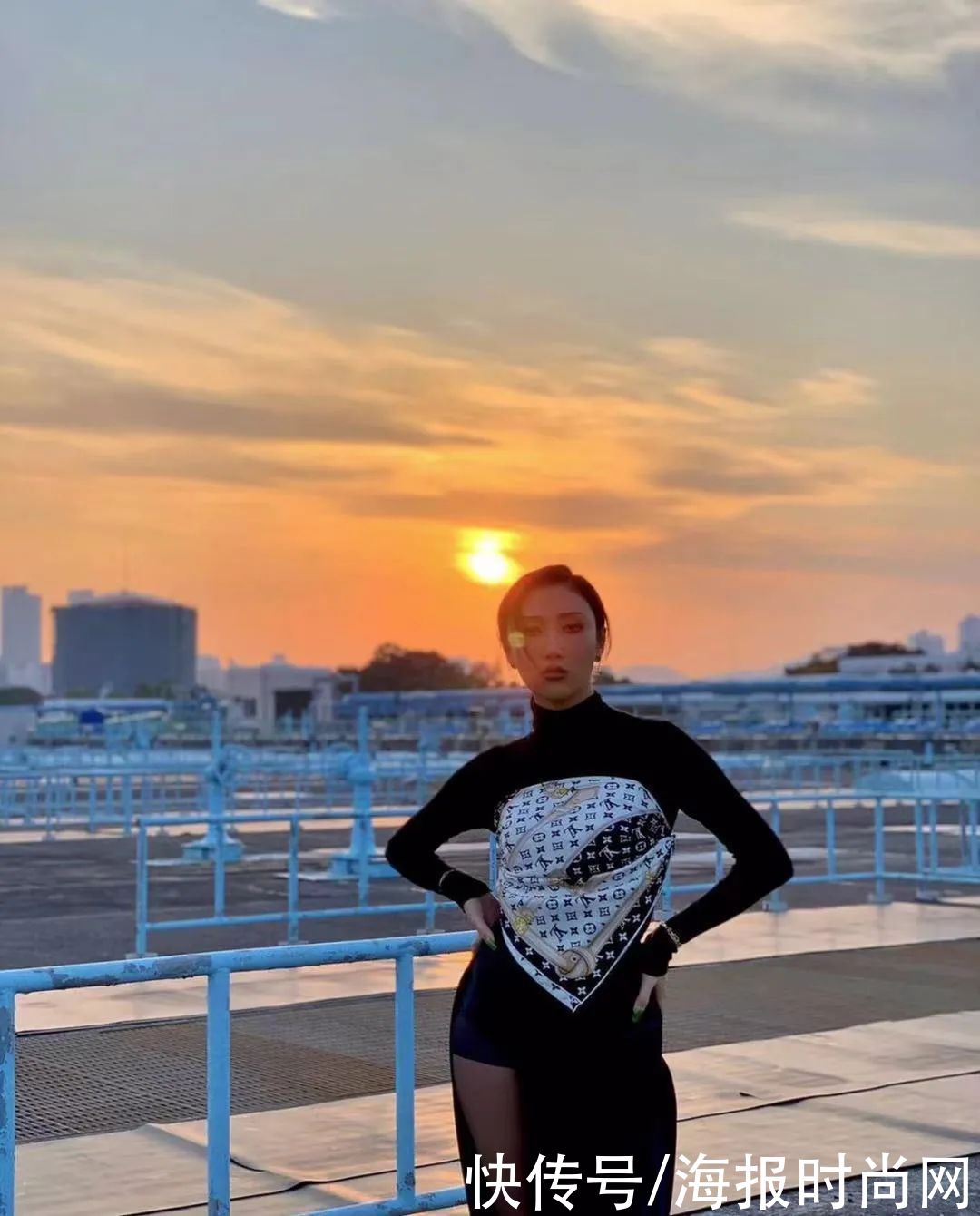 穿搭|教你美｜秋天的第一条丝巾，你会怎么系？