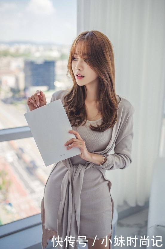 知性|灰色两件套连衣裙搭配平底凉鞋, 知性有气质!