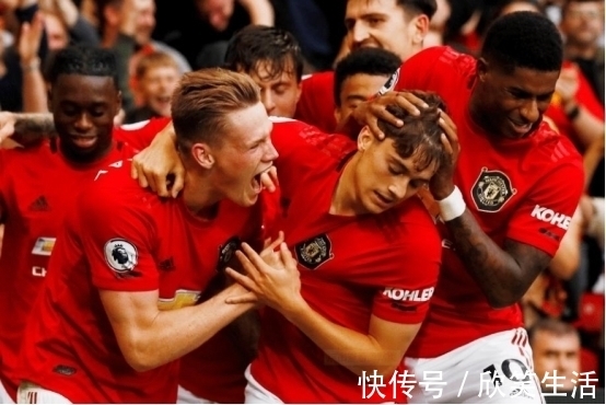 曼联3-2逆转小组登顶,C罗300场破荒绝杀,索帅找到战术激活进攻