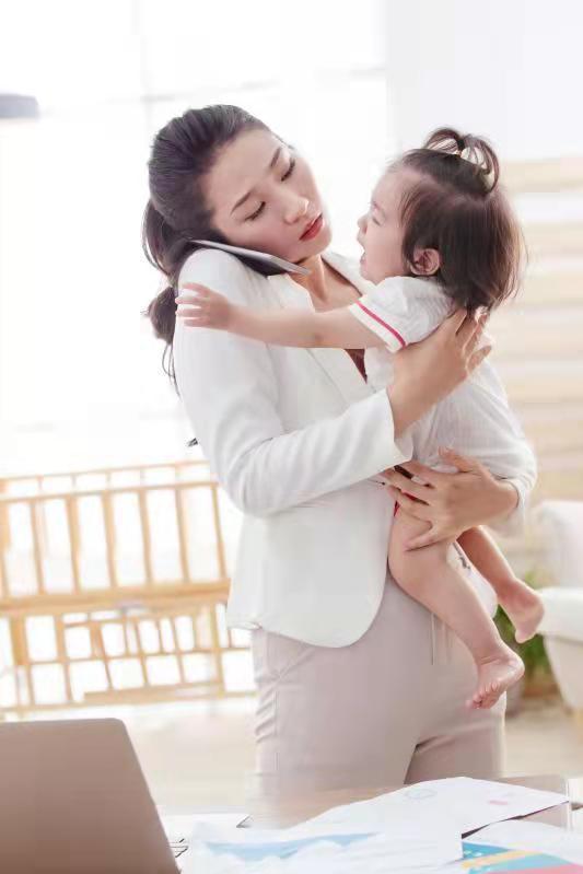 止嗝|宝宝打嗝不止怎么办?这4个小妙招,你肯定用得上!