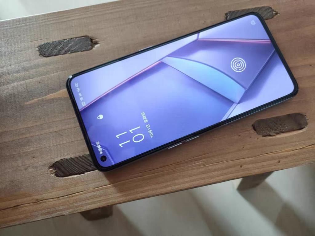 加速|7个月降价900元，骁龙865旗舰加速退场，还有256GB+65W快充