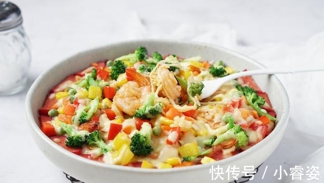 鲜虾|剩米饭别浪费，加些料烤一烤，色彩缤纷，奶香浓郁，孩子们抢着吃