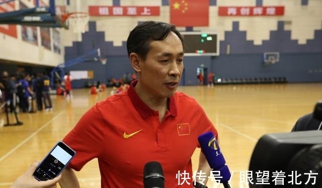 主教练|中国女篮打进亚洲杯四强,主教练许利民的临场指挥有哪些亮点