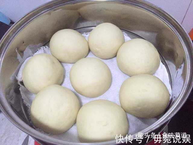 酵母粉|蒸馒头牢记4个要点,出锅蓬松暄软不塌陷,又白又香,凉了也不硬