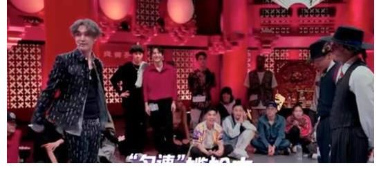 肖杰|《这就是街舞4》首播，4位大神汇聚3冠军回归，王一博成焦点