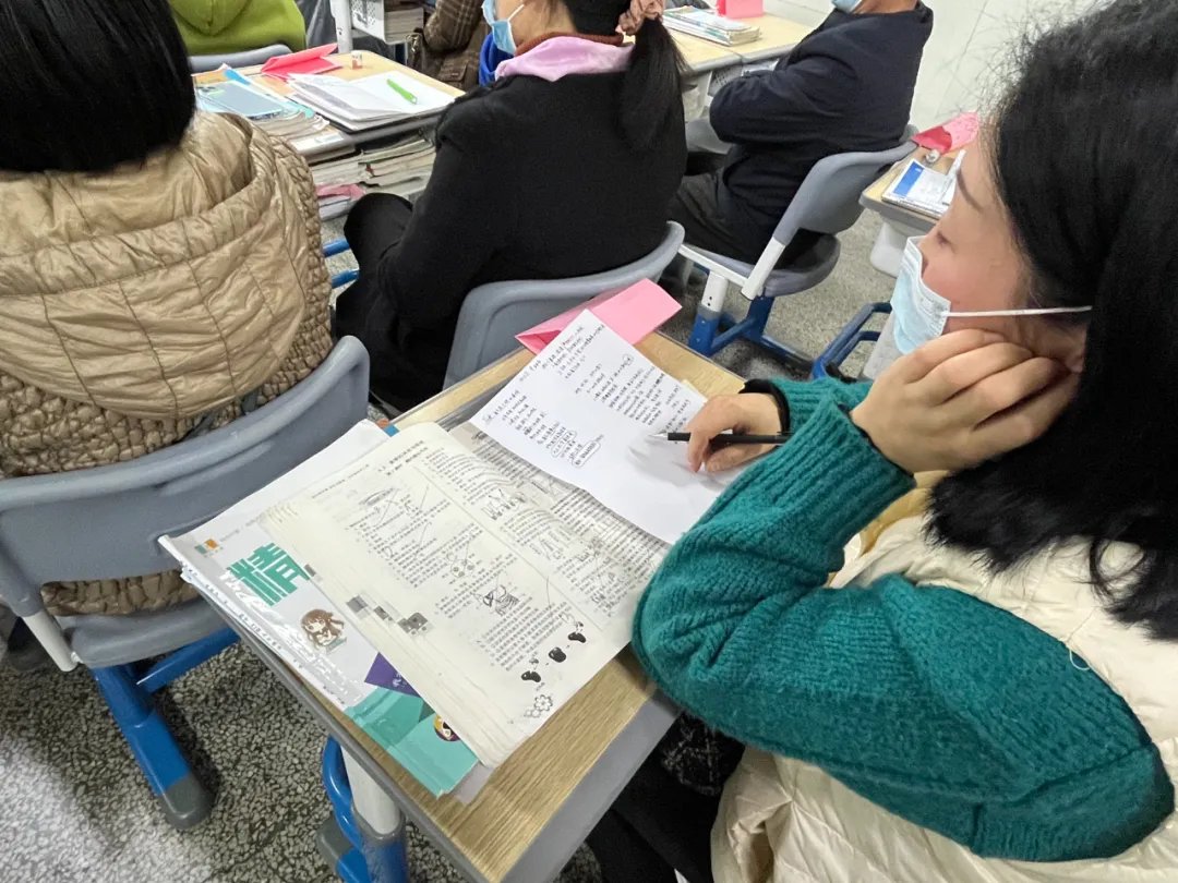 家长会|“切莫生气，别忘手机……”双减后首次家长会