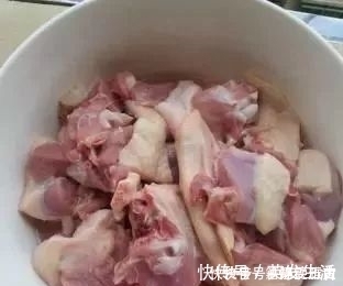 啤酒鸭|做啤酒鸭时,第一步就“焯水”?方法不对,难怪又老又柴不入味!