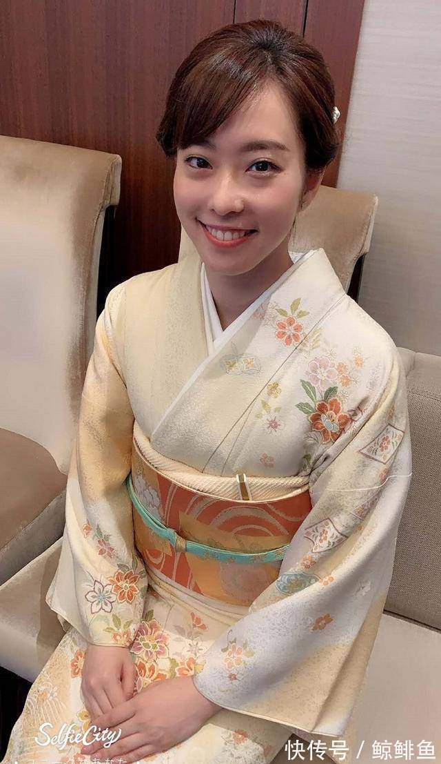 石川佳纯|刘诗雯、石川佳纯少女时代合影照,天真烂漫,摇身一变少女变美女