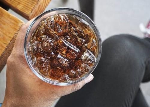 糖尿病人|糖尿病主任:高血糖“祸首”找到了,戒掉2种食物,或助血糖稳定