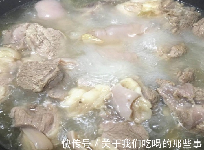 炖原汁原味的羊肉汤,老板传授“1用3不用”技巧,肉烂汤鲜没膻味