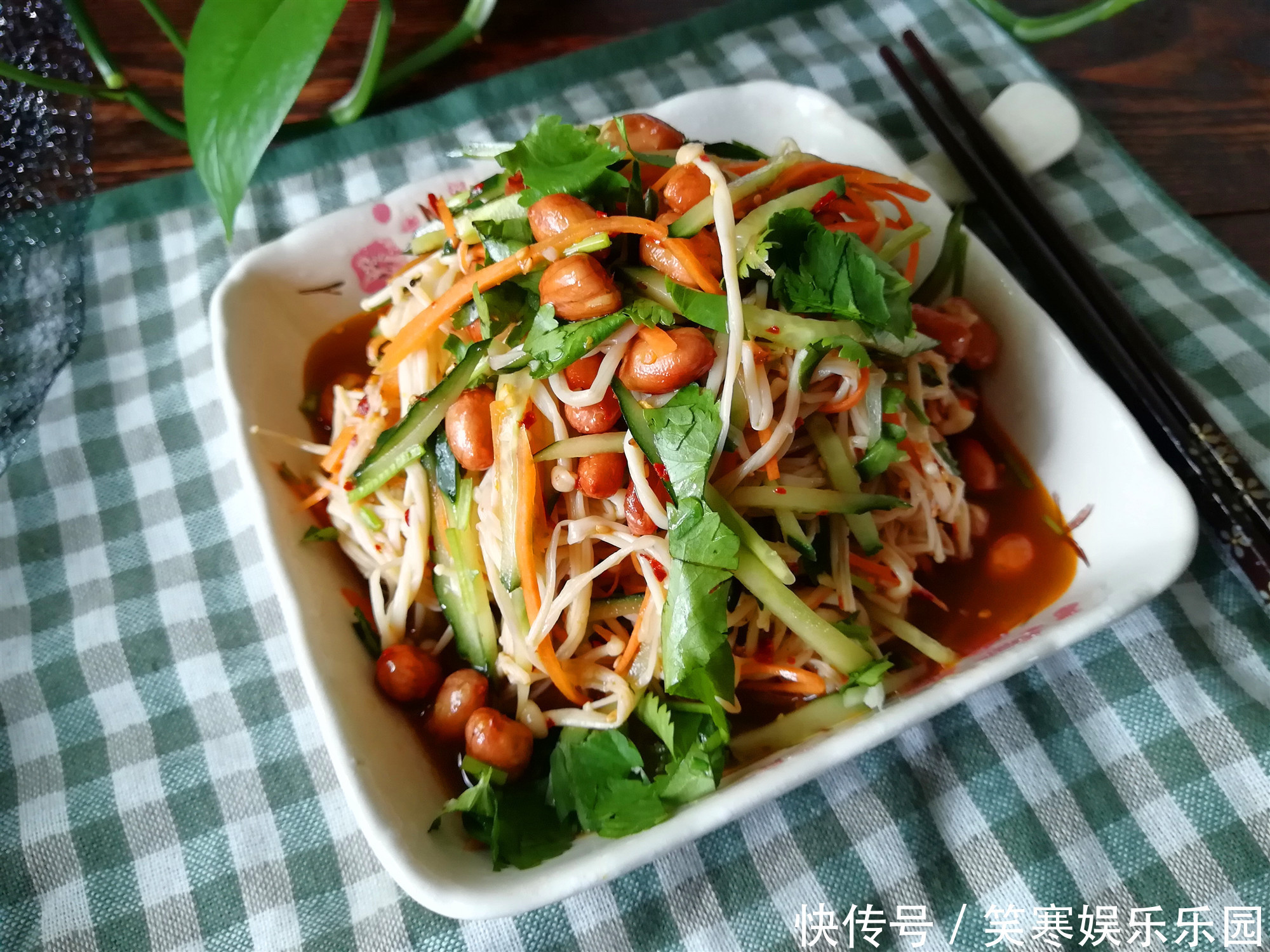  1汤匙|金针菇夏天这样吃，比涮的好吃，凉爽开胃，天热，就做这个菜