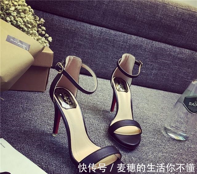 凉鞋女 凉鞋女,穿上它舒适又显高雅,让行动更加的舒适!