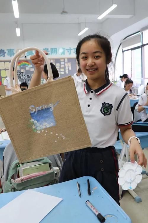 万万没想到!母亲节的朋友圈,被一只包刷屏了