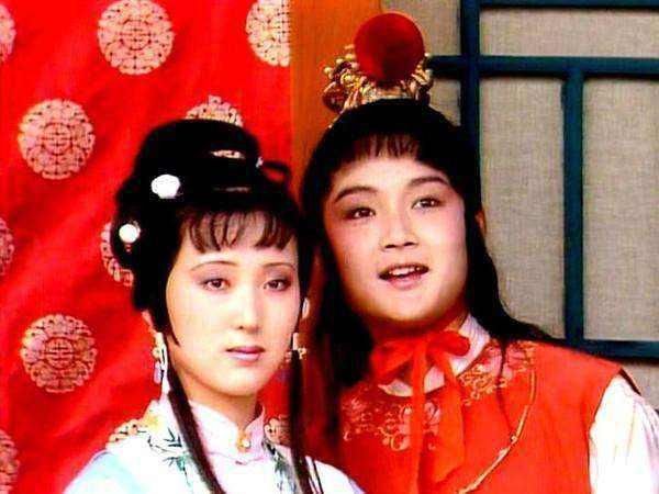 一人|红楼梦:贾府里先后走出三个王妃,为何没一人能挽救贾府?