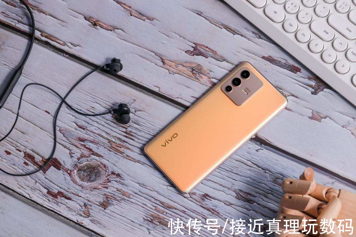 ufs3.1闪存|曾经以自拍为主打的vivo S系列，这次更全能了？