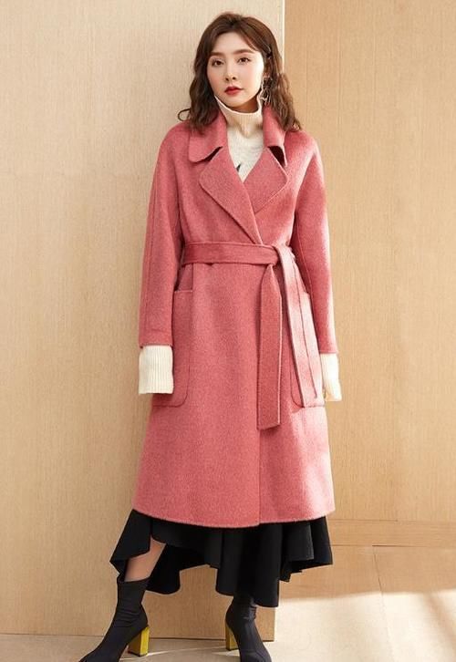 大衣太美了，40岁年龄穿出30岁的年轻状态，跟着穿就对