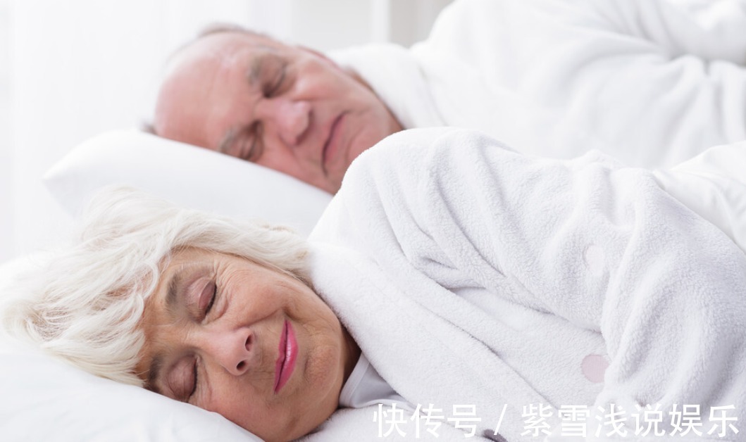 睡眠论|我们都被“8小时睡眠论”给骗了,中老年正确的睡眠时间是多久?