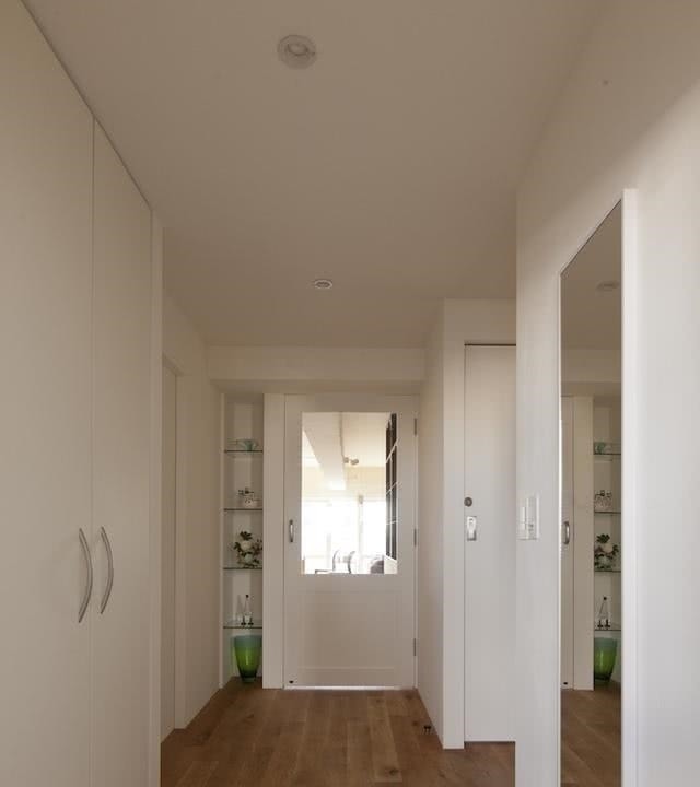 玄关|日本夫妻住71平,玄关装门又下沉,冰箱藏起来,家里干净名不虚传