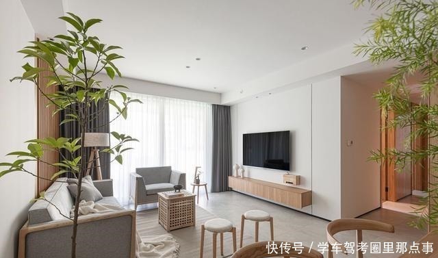 灰色|这对夫妻有远见,装修坚持一切从简,留白配原木,室内清新又自然!