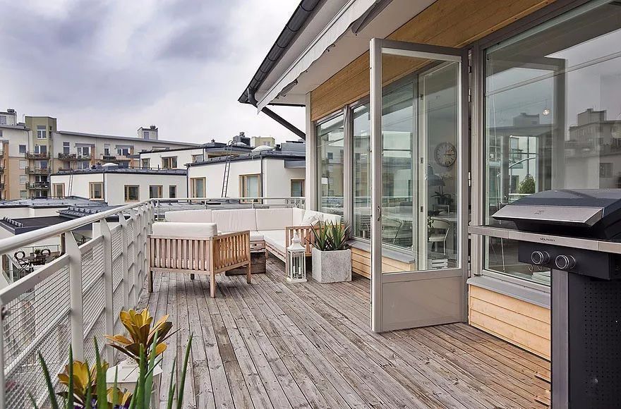 阳台|等有钱买房了,几万一平的阳台绝不晒衣服,打造诗和远方不留遗憾