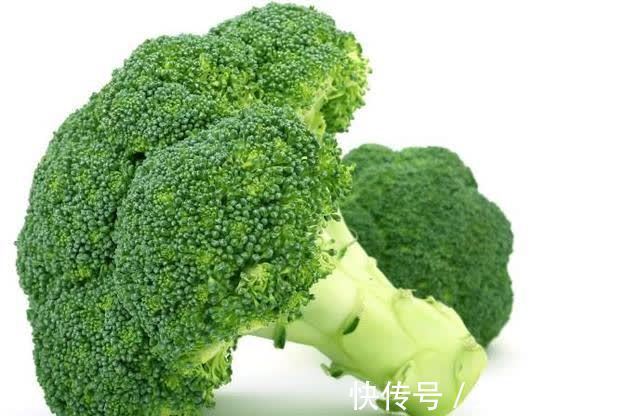 芹菜|吃了不显老的食物，不可忽略，帮助消化，还能滋润肌肤，气色好