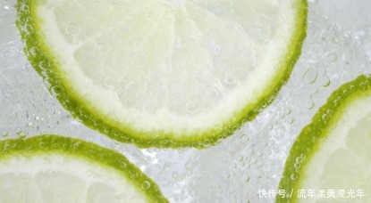 以夏日为题,请你写一首诗词