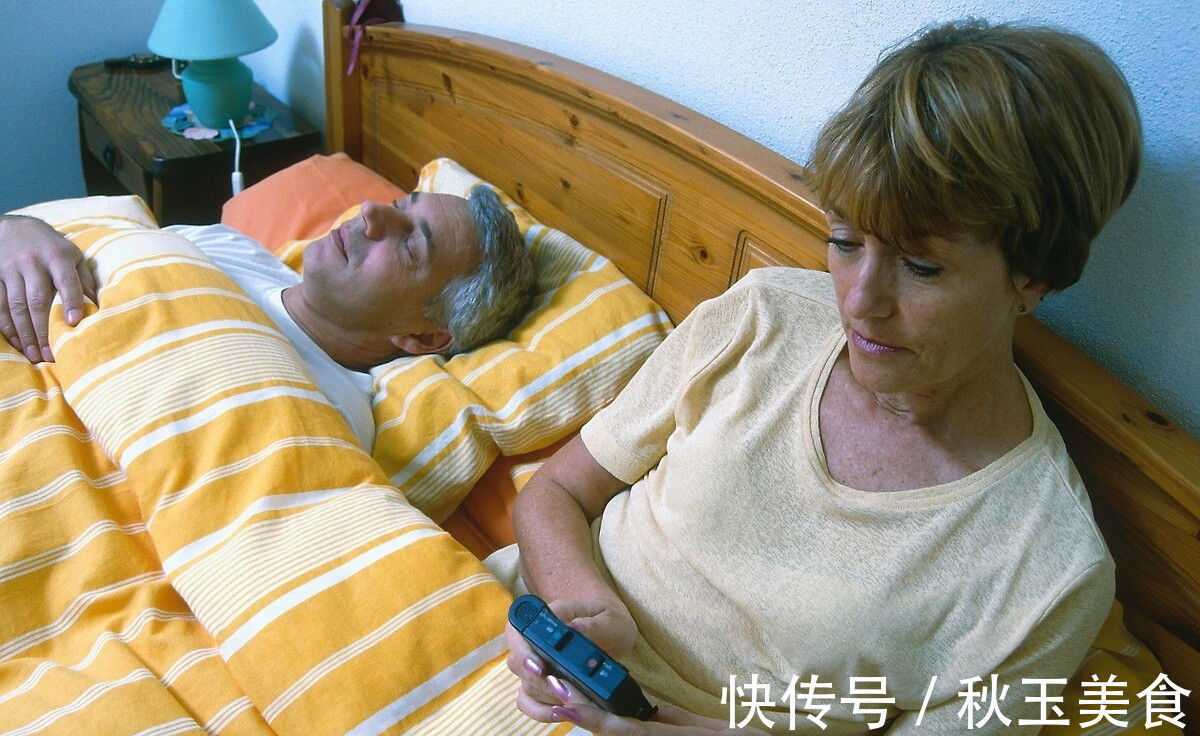 女性|为何上年纪的女性容易失眠?或许跟4个原因有关,做好4点来改善