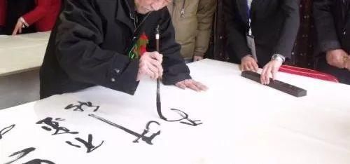 横行|人民网山寨书法社团被曝光后还在欺诈横行