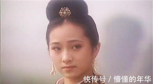 路人马#被母亲抛弃的女人却让皇帝视若珍宝,招来万千兵马只为博她一笑!