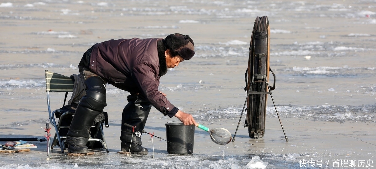 皮裤|满族民俗:冰上钓鱼单线拽