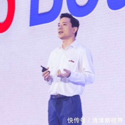 泼水者|百度回应李彦宏演讲现场被泼水强烈谴责 肇事者被公安带走