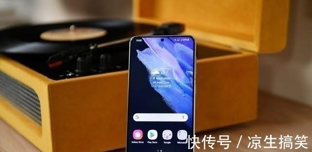 iphone|三星接连妥协，8G+256G降下2000元，机皇也清仓了