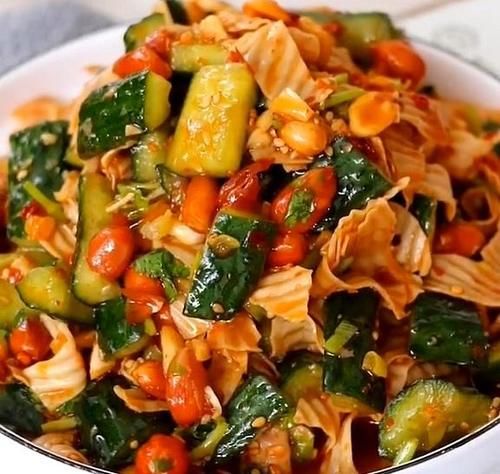 特别爽口开胃的经典下饭菜，简单易做上桌快，比大鱼大肉还受欢迎！