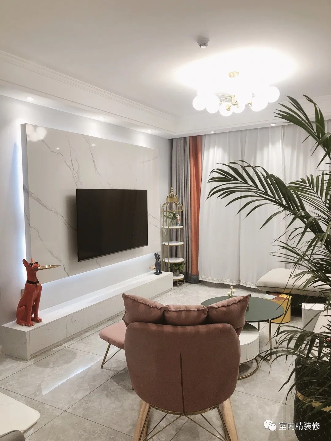客厅|不懂装修别乱来,看她家新房,很漂亮,悬空大理石电视墙非常抢眼