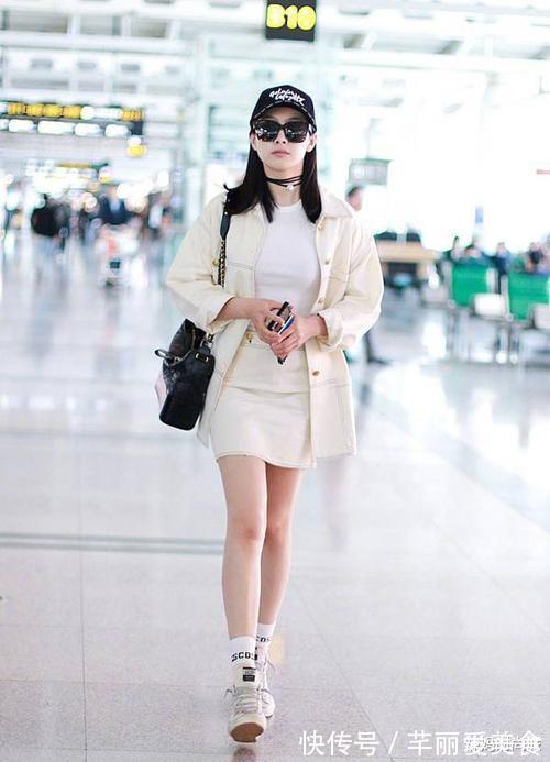 头发|董明珠难得好好穿,一身红色穿搭气场十足,却被杨澜头发抢了镜