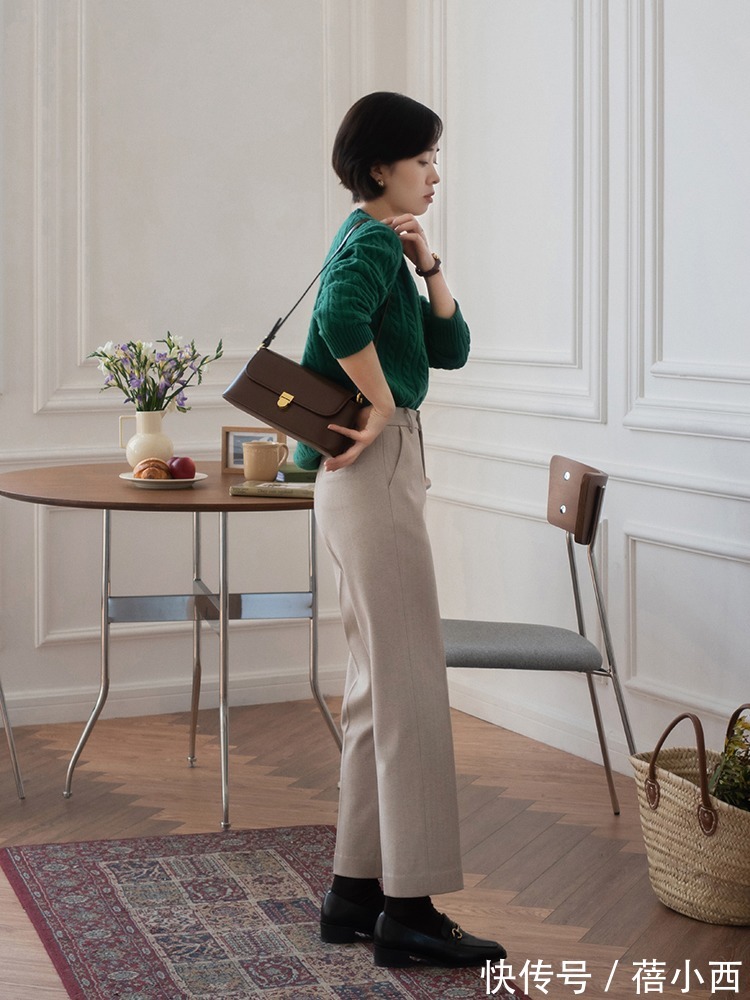下图|今年冬天入手这3条裤子,搭配起来显瘦又显高,轻松拥有超模范