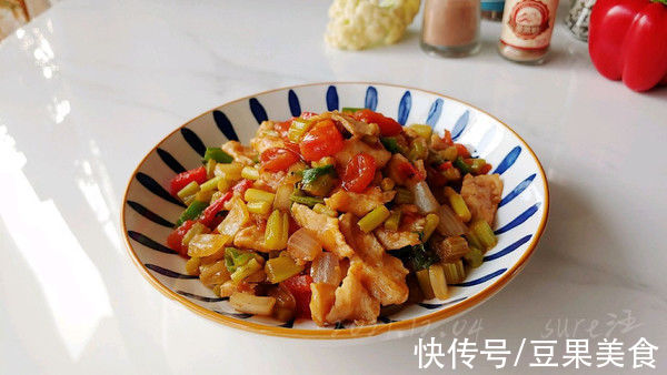 酸辣什锦焖肉片最过瘾的吃法，做一次都不够吃