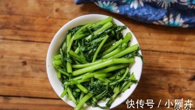 万物生长|好多人炒这菜放蒜又放葱，甚至加鸡精，大错特错，放这个炒才好吃