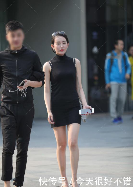 黑系|黑色高领无袖连衣裙,单穿或叠穿,均是优雅又温柔