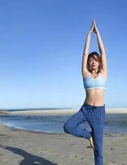 树型|这个体式坚持不了6秒，说明你的身体已经70岁了