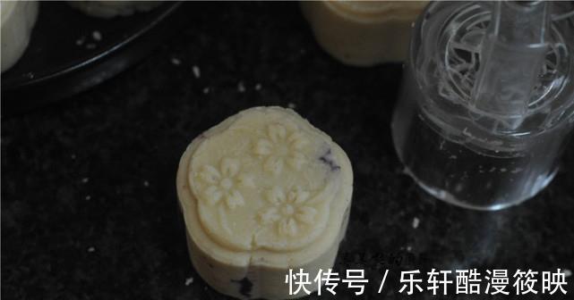 糯米粉|最近很火的米月饼，尝试一下~无糖无油热量低，没有烤箱也能做！