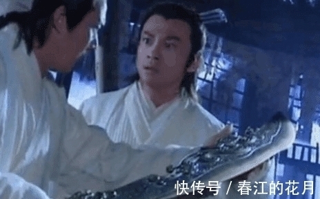 神剑宝刀@金庸笔下的12把神剑宝刀, 金蛇剑排第七, 前三都被玄铁承包了