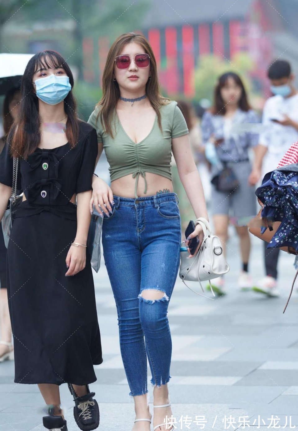 气质美女|气质美女都打扮五分？狂野四分？全身充满神秘和优雅